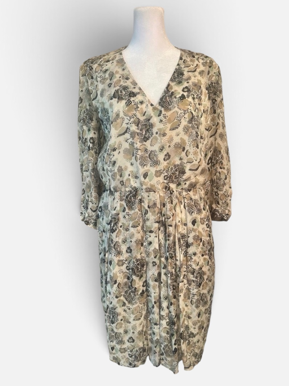 NWT IKKS Floral Print V-Neck Women’s Dress in Beige and Olive